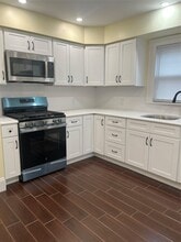 192 Sherman St in Lynbrook, NY - Building Photo - Building Photo