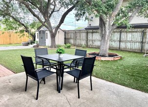 902 Pyramid Dr in Corpus Christi, TX - Building Photo - Building Photo