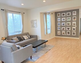 464 Tower Hill Ave in San Jose, CA - Building Photo - Building Photo