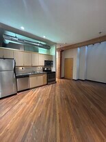 1318 W Broad St in Richmond, VA - Building Photo