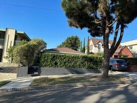 555 Avenue A in Redondo Beach, CA - Building Photo