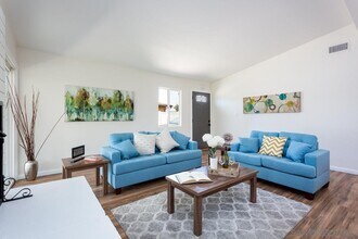 534 Jeffree St in El Cajon, CA - Building Photo - Building Photo