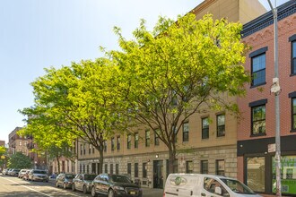207 Meserole Street in Brooklyn, NY - Building Photo - Building Photo