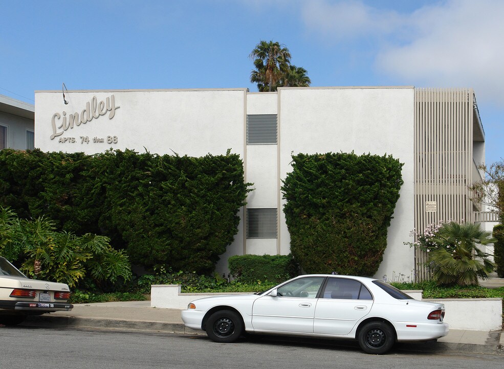 74-88 N Laurel St. Apartments in Ventura, CA - Building Photo