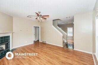 768 Breeze Way in Memphis, TN - Foto de edificio - Building Photo