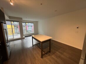 384 E 1st Ave in Vancouver, BC - Building Photo - Building Photo