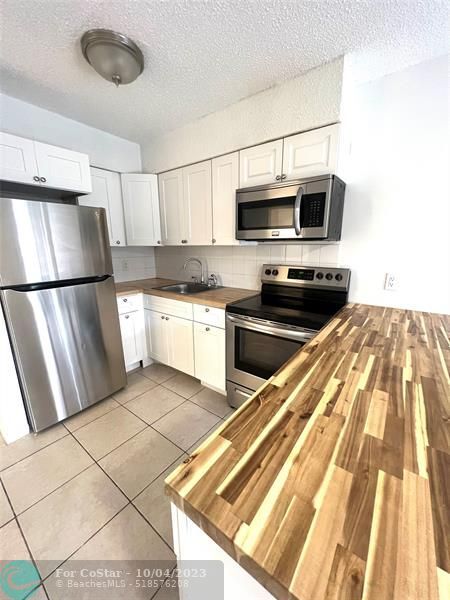 810 SE 18th St-Unit -9 in Fort Lauderdale, FL - Building Photo - Building Photo