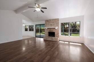 4650 Misty Run Dr in San Antonio, TX - Building Photo - Building Photo
