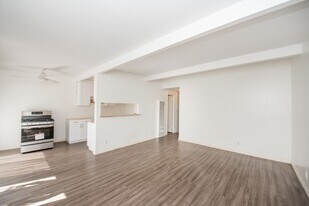 409 Lincoln Ave in Huntington Beach, CA - Building Photo