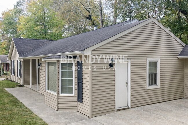 702 Dunaire Way in Jonesboro, GA - Building Photo - Building Photo