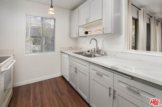 11201 Summertime Ln in Culver City, CA - Building Photo - Building Photo