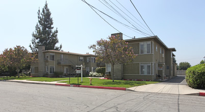 Genoa Garden Apartments in Monrovia, CA - Building Photo - Building Photo