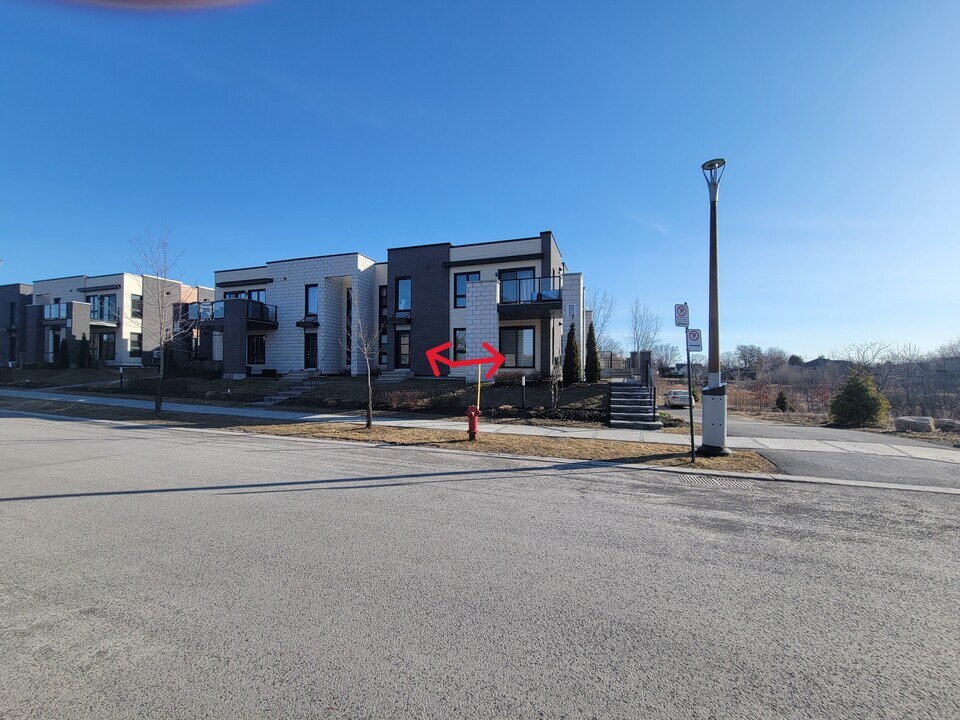 866 Anne-Hébert Rue in Terrebonne, QC - Building Photo