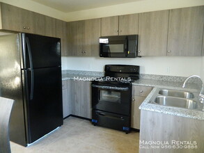 3215 Luz Divina St-Unit -C in Edinburg, TX - Building Photo - Building Photo