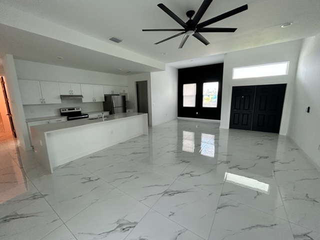 522 NW 1st Ln in Cape Coral, FL - Building Photo - Building Photo