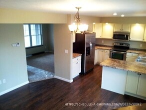 1710 N Creek Cir in Marquette, MI - Building Photo - Building Photo
