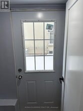 560 Stonehenge Dr in Hamilton, ON - Building Photo - Building Photo