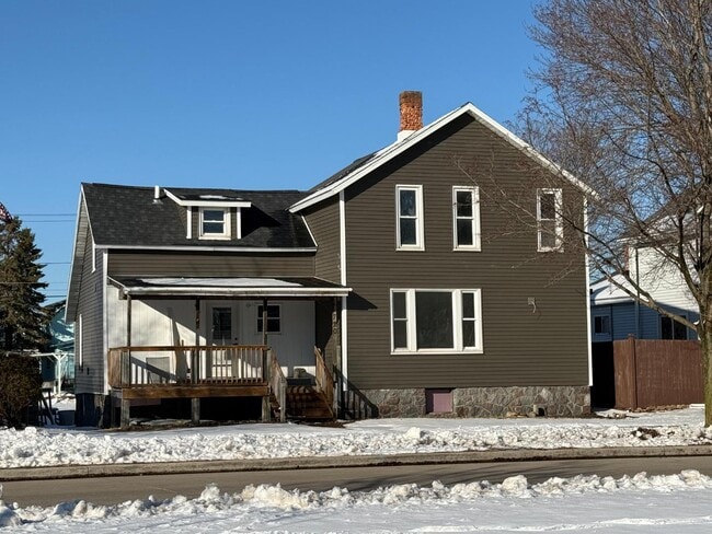 property at 720 Carney Blvd