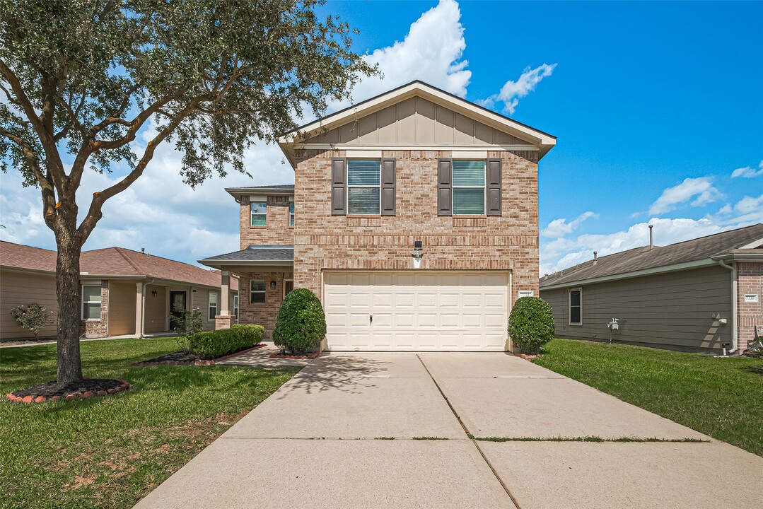 7734 Pasture Bend Ln in Cypress, TX - Building Photo