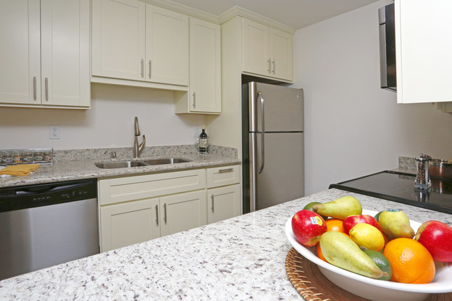 Central Park Apartments in San Jose, CA - Foto de edificio - Interior Photo