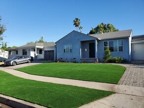 5709 Enfield Ave in Los Angeles, CA - Building Photo - Building Photo