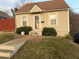 921 Fairview Ave in Kingsport, TN - Building Photo