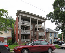 3904-3906 Wyoming St Apartments