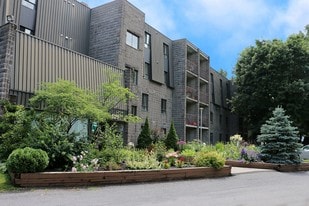 Glengarry Boulevard Apartments in Cornwall, ON - Building Photo