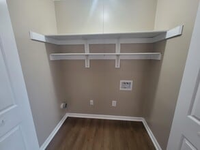 3441 Royal Wood Rd in Lexington, KY - Building Photo - Building Photo
