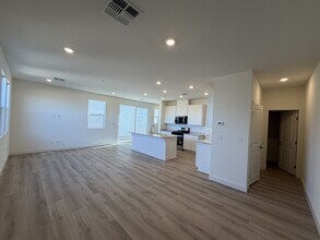 9214 Innot Ave in Las Vegas, NV - Building Photo - Building Photo