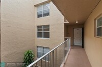 9420 Tangerine Pl in Davie, FL - Foto de edificio - Building Photo