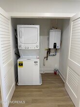 808 Asbury Ave in Asbury Park, NJ - Foto de edificio - Building Photo