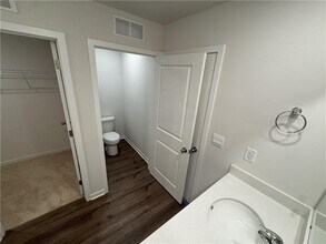 19611 W 201st St in Spring Hill, KS - Building Photo - Building Photo