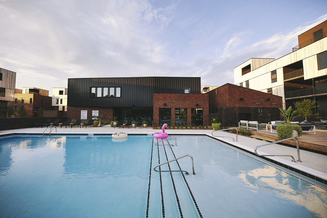 Brick Avenue Lofts in Bentonville, AR - Foto de edificio