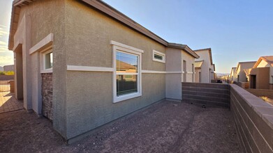 348 Aravalli Crst St in Henderson, NV - Building Photo - Building Photo