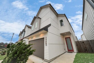 4422 Bora Bora Ln in Houston, TX - Building Photo - Building Photo