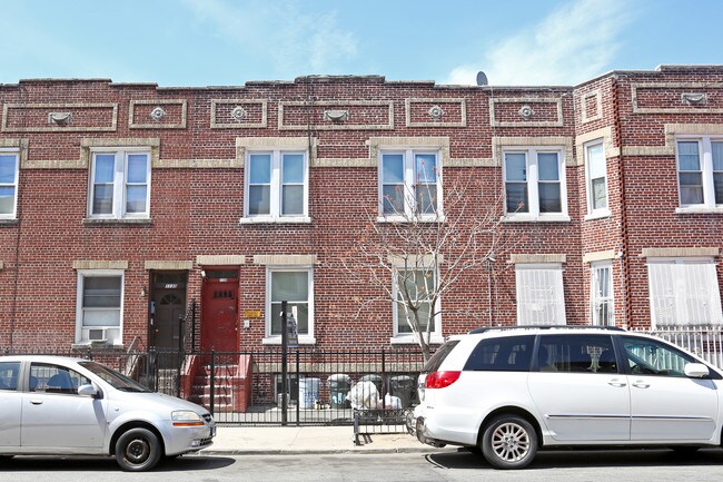 1126 Rogers Ave in Brooklyn, NY - Foto de edificio - Building Photo