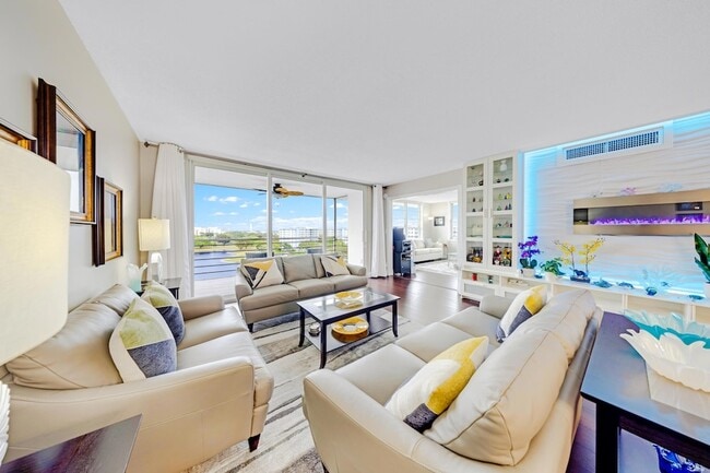 3051 N Course Dr in Pompano Beach, FL - Building Photo - Building Photo