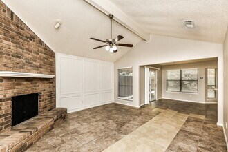 2700 Ridge Rd N in Fort Worth, TX - Building Photo - Building Photo