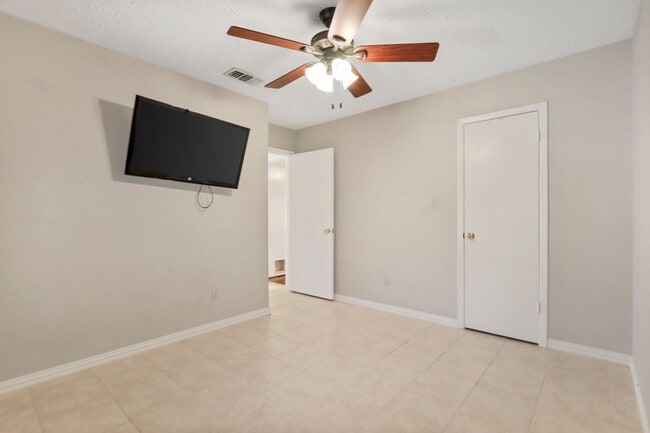 13622 Wimbledon Oaks Dr in Houston, TX - Building Photo - Building Photo