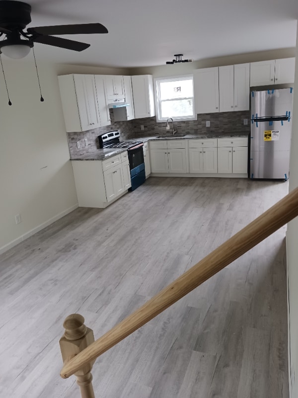 241 Erwin Rd in Chapel Hill, NC - Foto de edificio - Building Photo