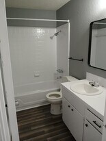 913 N 7th St, Unit D in Copperas Cove, TX - Building Photo