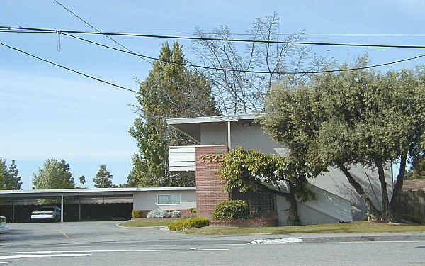 2323 Moorpark Ave in San Jose, CA - Foto de edificio - Building Photo