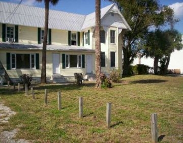 819 Sunrise in Fort Pierce, FL - Building Photo - Building Photo