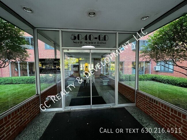 5048 N Marine Dr in Chicago, IL - Foto de edificio - Building Photo