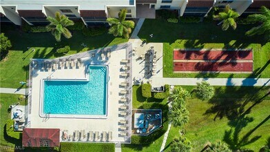 12481 McGregor Blvd in Ft. Myers, FL - Building Photo - Building Photo