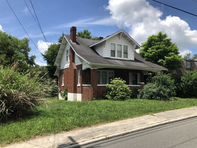 418 S Fayette St in Beckley, WV - Building Photo - Building Photo