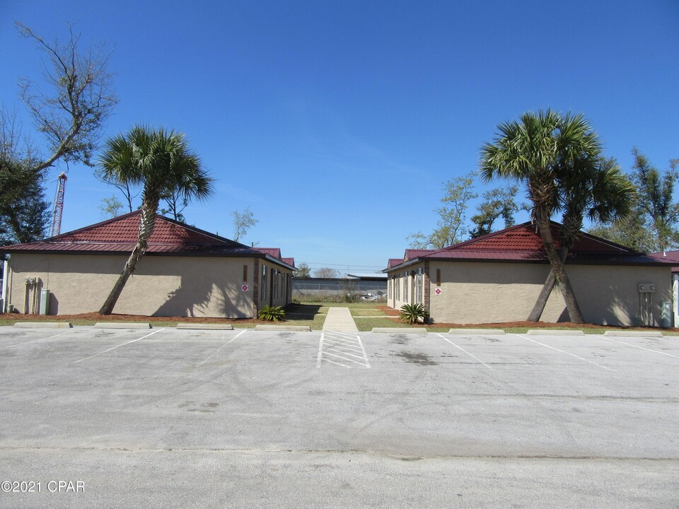 1412 New York Ave-Unit -#A in Lynn Haven, FL - Building Photo