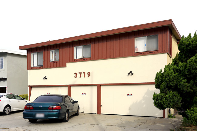 3719 Artesia Blvd in Torrance, CA - Building Photo - Building Photo