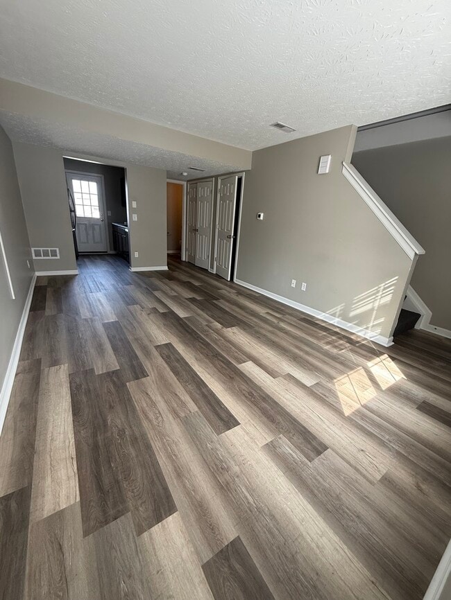 property at 2614 Crisnic Ct